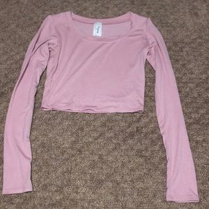 Long sleeve cropped pink tee